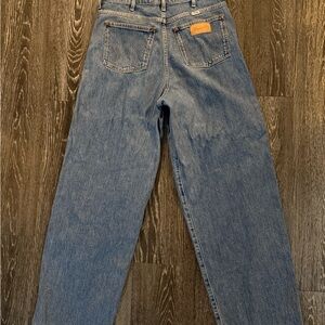 Wrangler high-rise barrel jeans